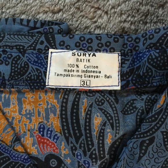 Batik Button Down Casual Men's Shirt - Picture 2 of 10